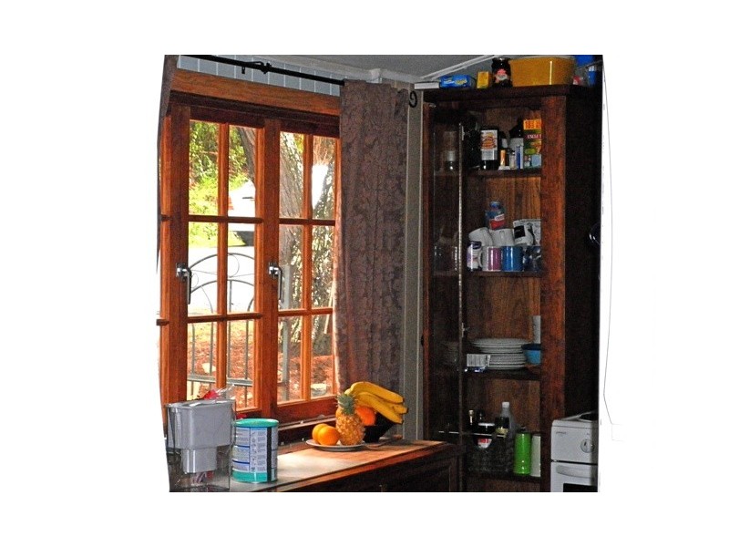 9 Edward St, Somerset Dam QLD 4312