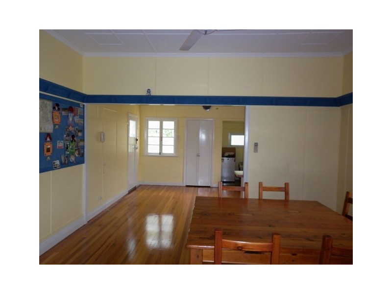9 King St, Somerset Dam QLD 4312