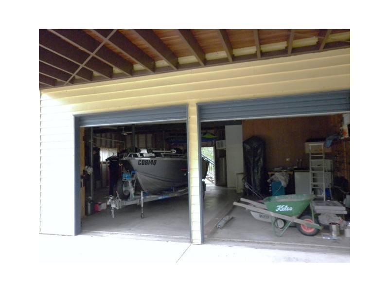 9 King St, Somerset Dam QLD 4312