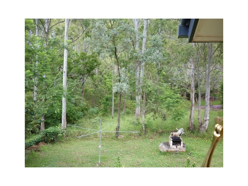 9 King St, Somerset Dam QLD 4312
