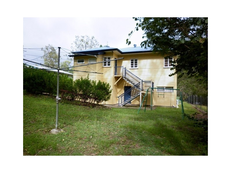 9 King St, Somerset Dam QLD 4312