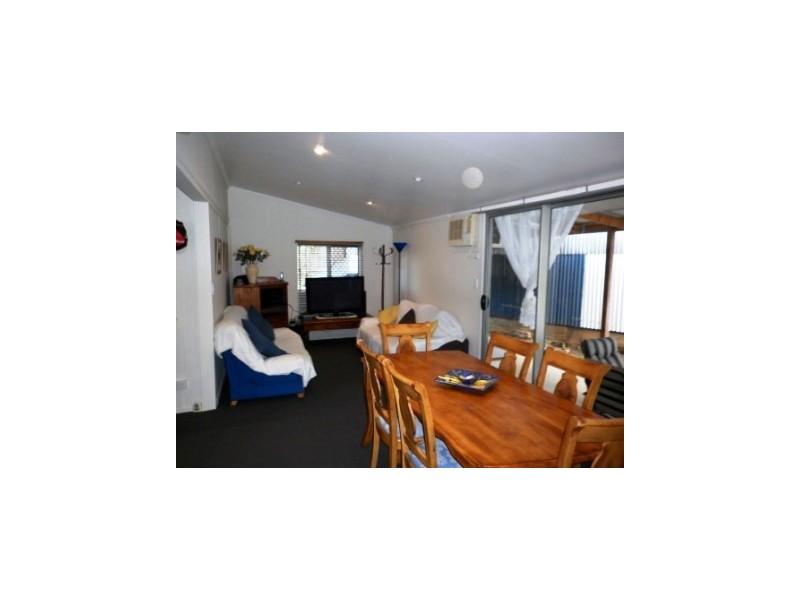 1 Guldbransen St, Somerset Dam QLD 4312