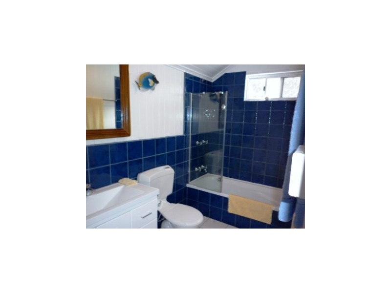 1 Guldbransen St, Somerset Dam QLD 4312