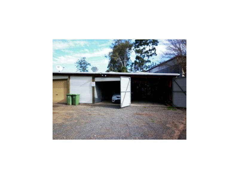 1 Guldbransen St, Somerset Dam QLD 4312