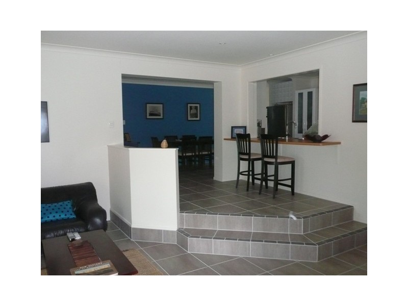 3 Guldbransen St, Somerset Dam QLD 4312