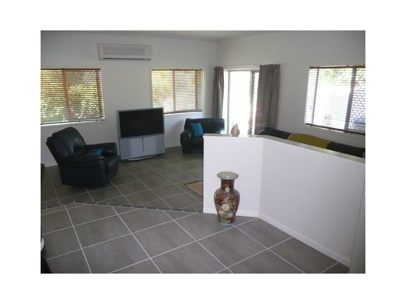 3 Guldbransen St, Somerset Dam QLD 4312