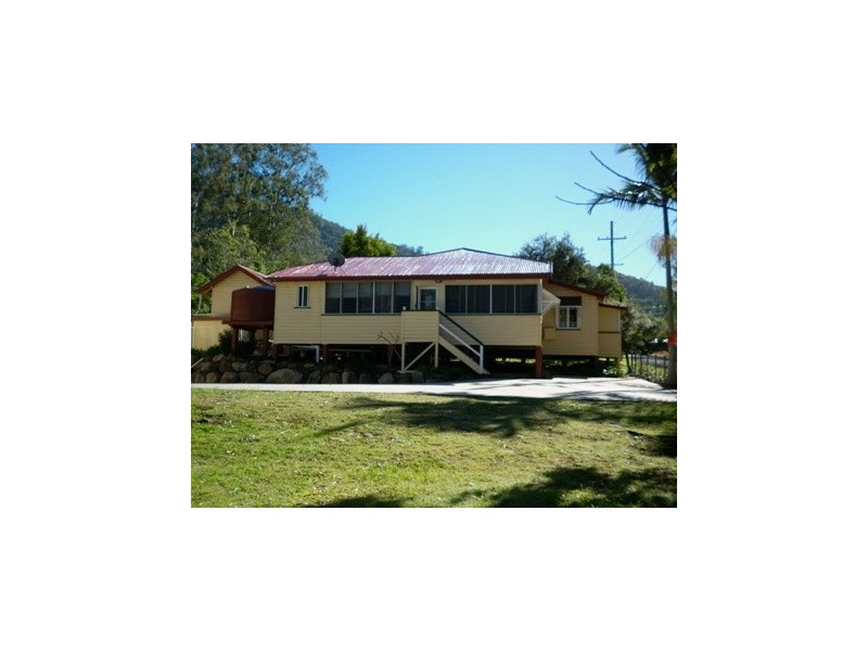 1 King ST, Somerset Dam QLD 4312