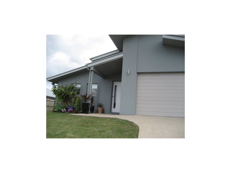 21 Hedley Drive, Woolmar QLD 4515