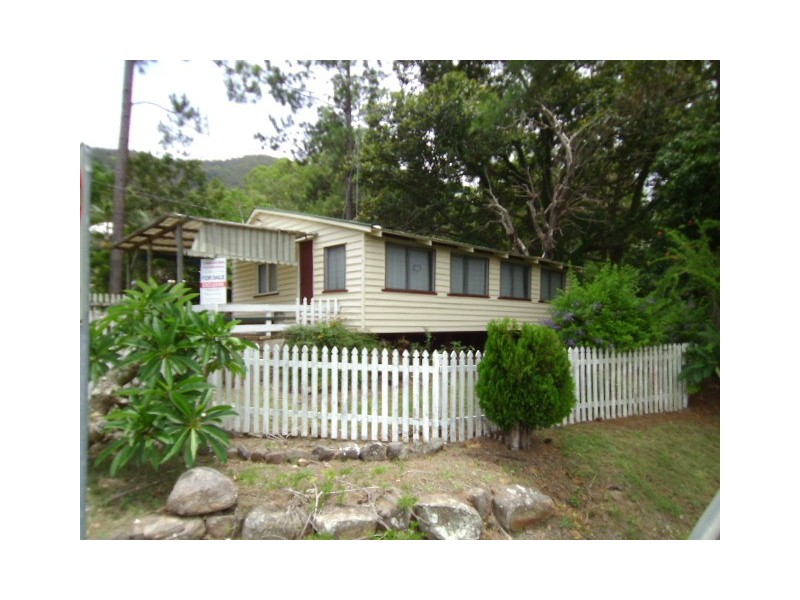 12 George St, Somerset Dam QLD 4312