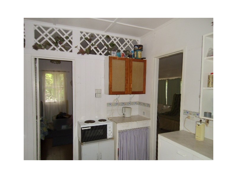 12 George St, Somerset Dam QLD 4312