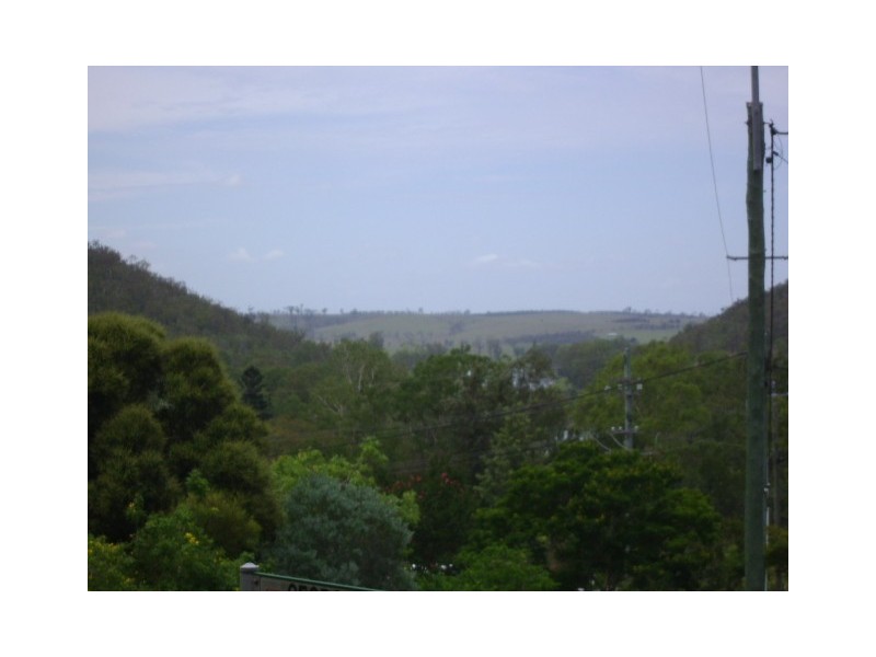 12 George St, Somerset Dam QLD 4312