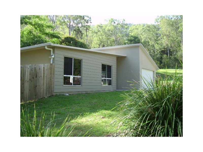 13 First Ave, Somerset Dam QLD 4312