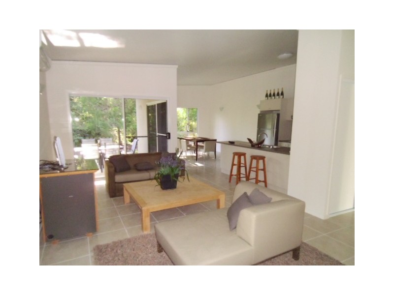 13 First Ave, Somerset Dam QLD 4312