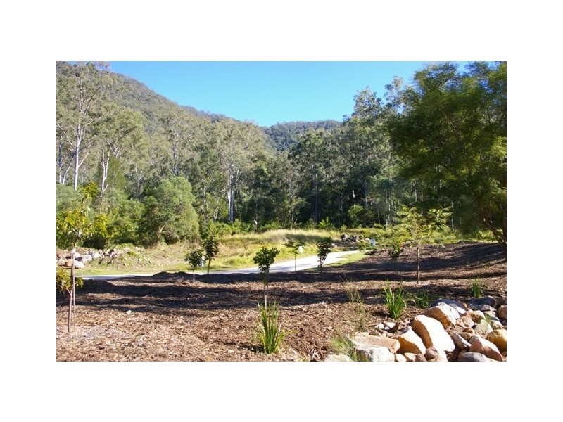 First Ave, Somerset Dam QLD 4312