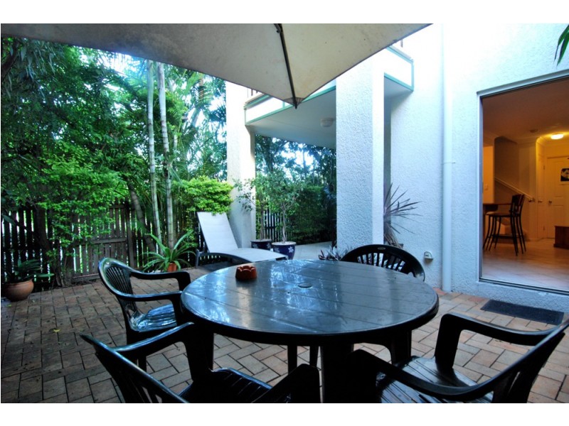 6/80 VICTORIA TERRACE, Greenslopes QLD 4120