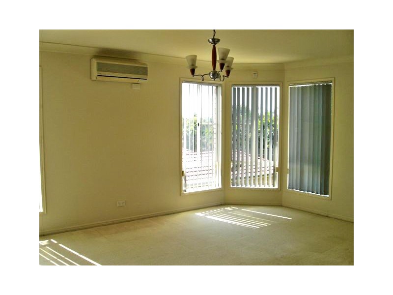 8 FAIRMONT CRESCENT, Underwood QLD 4119