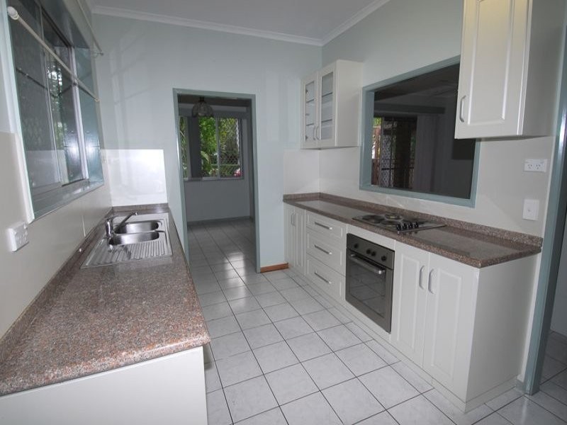 20 Seaward Crescent, Pallarenda QLD 4810