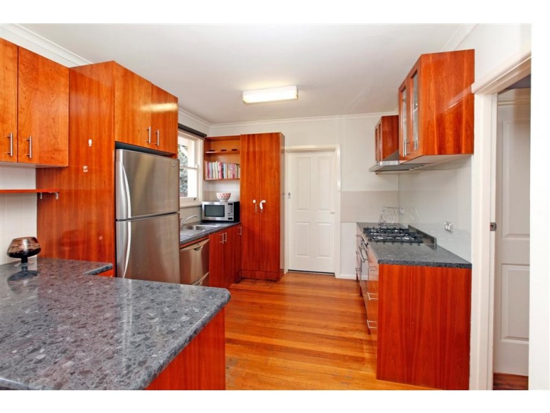 5 The Crest, Watsonia North VIC 3087