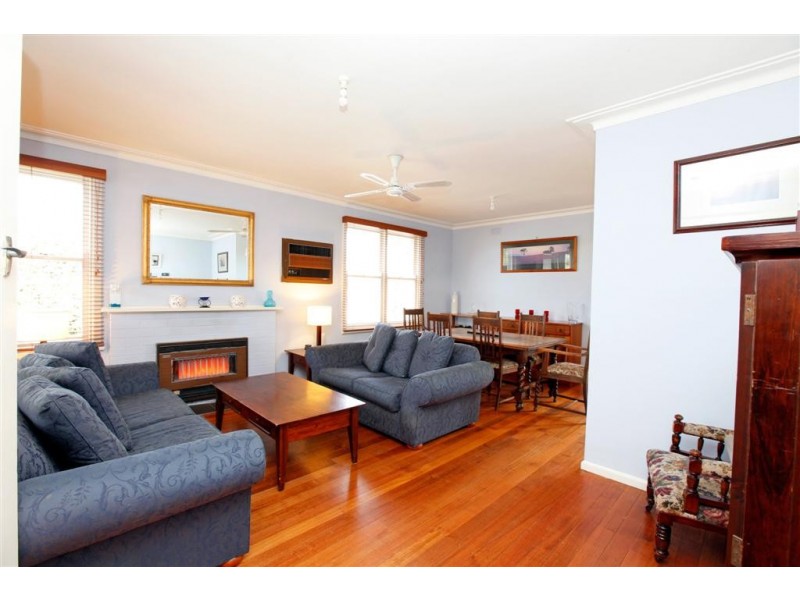5 The Crest, Watsonia North VIC 3087