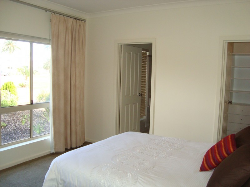 5A Rothwell Terrace, Glenelg SA 5045