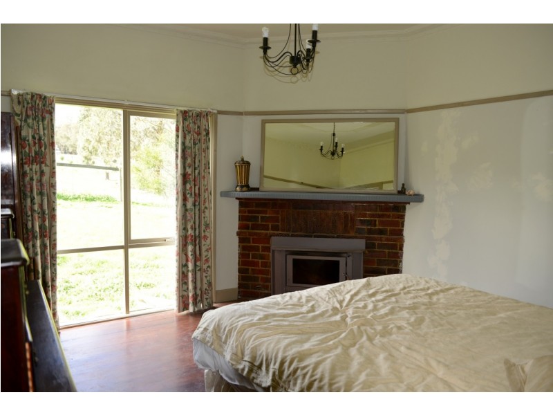 1951 Melba Highway, Dixons Creek VIC 3775