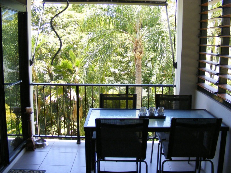 2/32 Moore Street, Trinity Beach QLD 4879