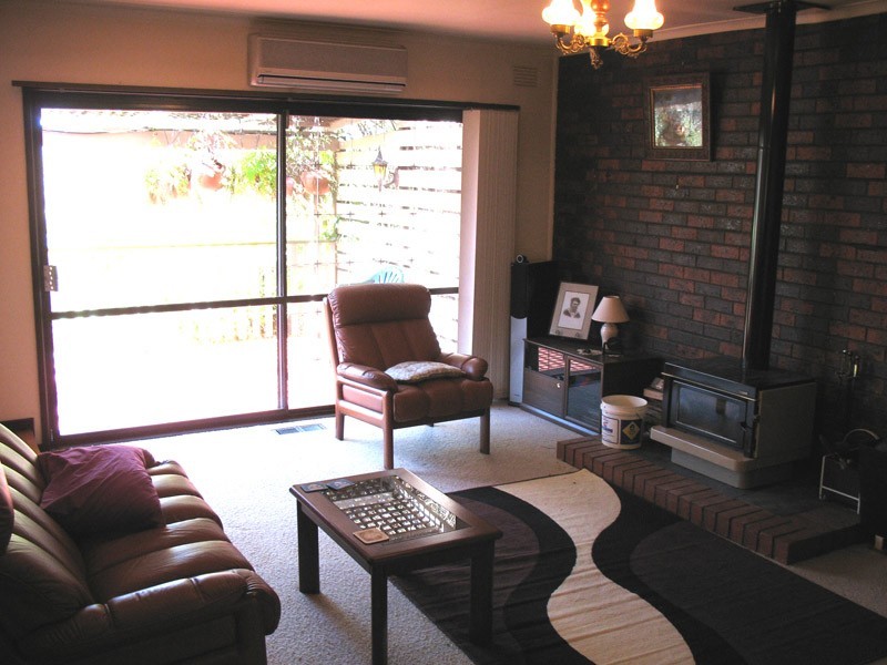 66 Neuparth Road, Croydon North VIC 3136