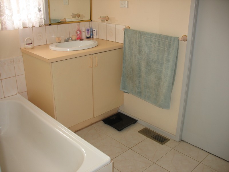 22 Cameron Road, Croydon VIC 3136