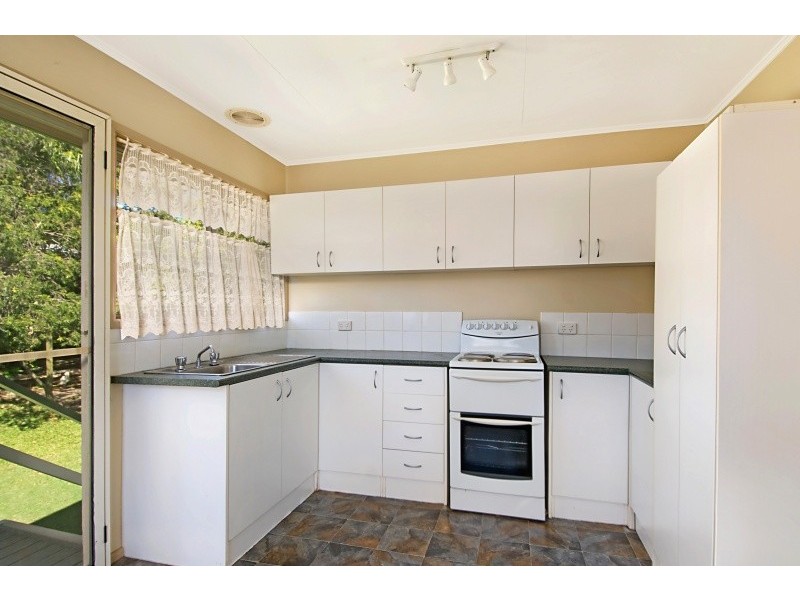 9 Kolora Cres, Ferny Hills QLD 4055