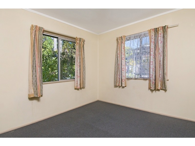 9 Kolora Cres, Ferny Hills QLD 4055