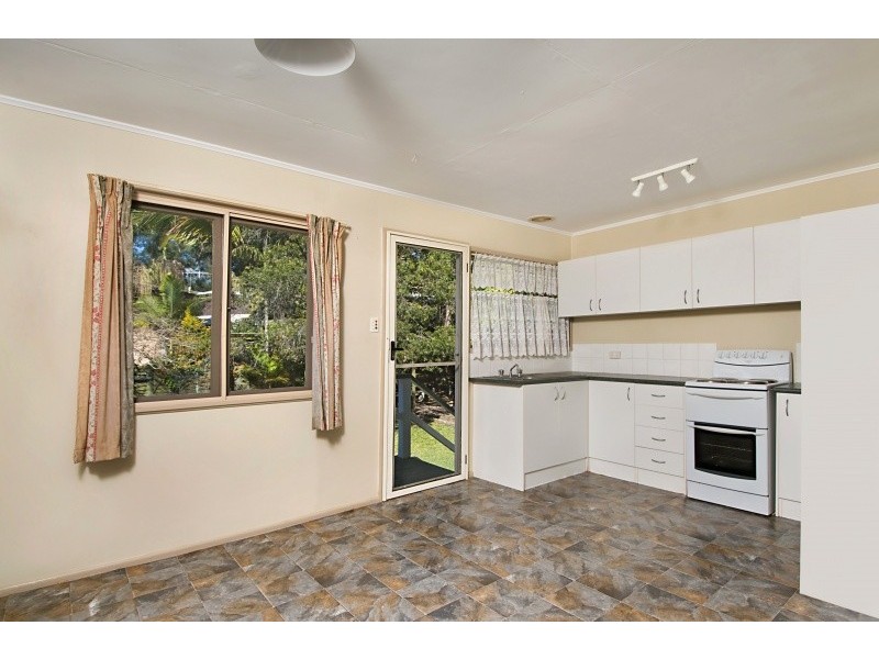 9 Kolora Cres, Ferny Hills QLD 4055