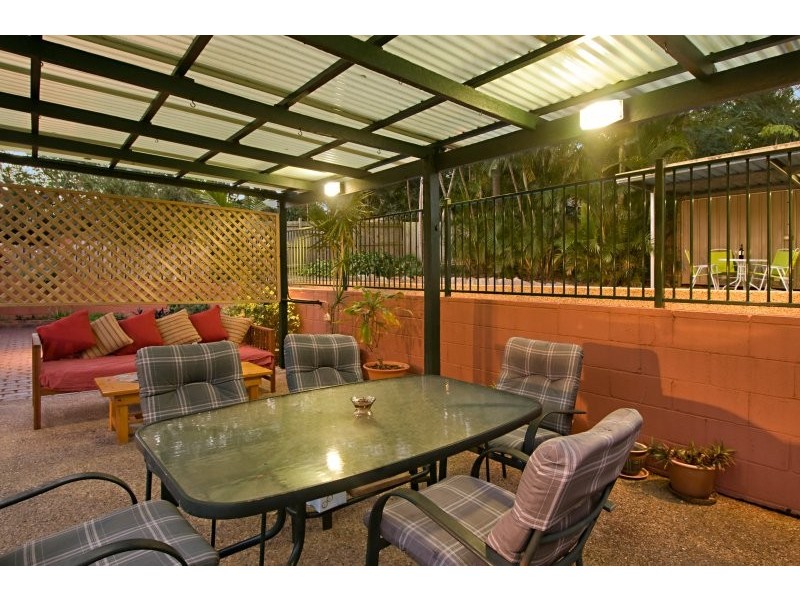 6 Samantha Ct, Ferny Hills QLD 4055