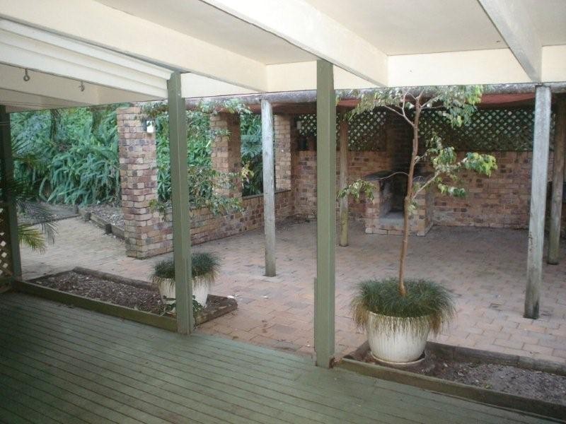 11 Wallaroy Ct, Ferny Hills QLD 4055