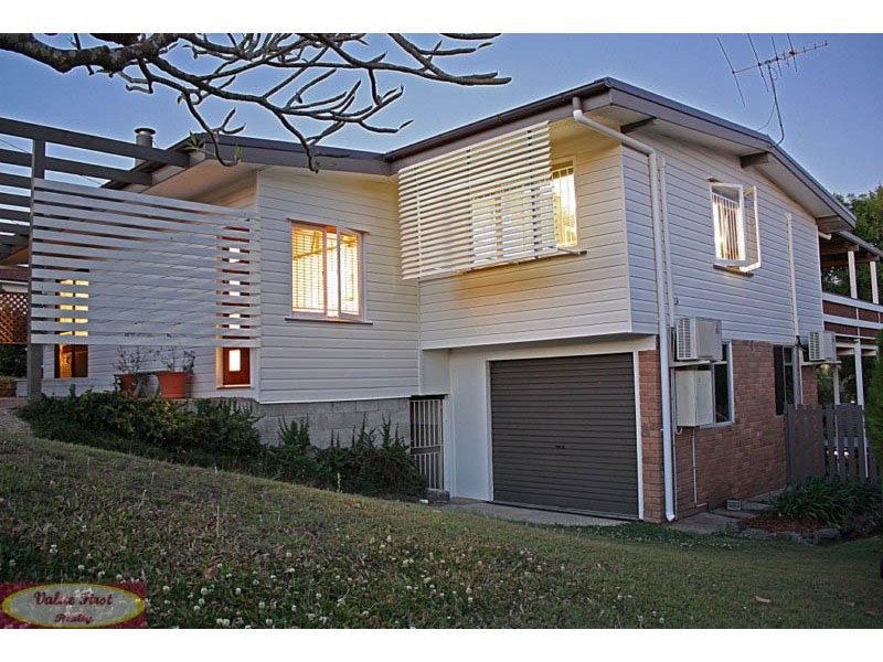 7 Penambul Cres, Ferny Hills QLD 4055