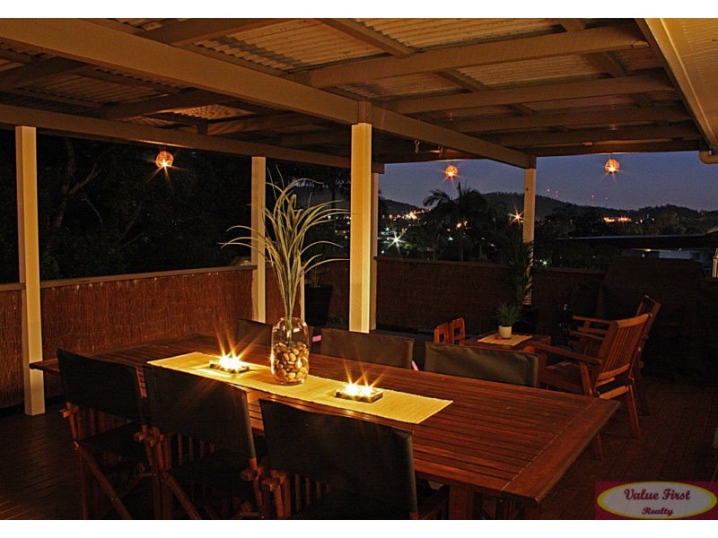 7 Penambul Cres, Ferny Hills QLD 4055