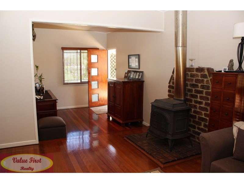 7 Penambul Cres, Ferny Hills QLD 4055