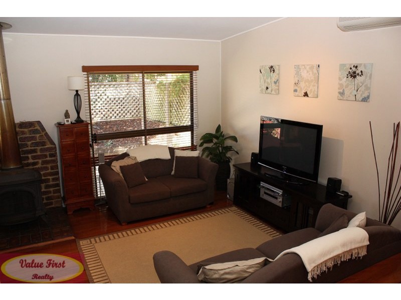 7 Penambul Cres, Ferny Hills QLD 4055