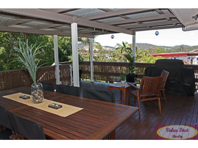 7 Penambul Cres, Ferny Hills QLD 4055