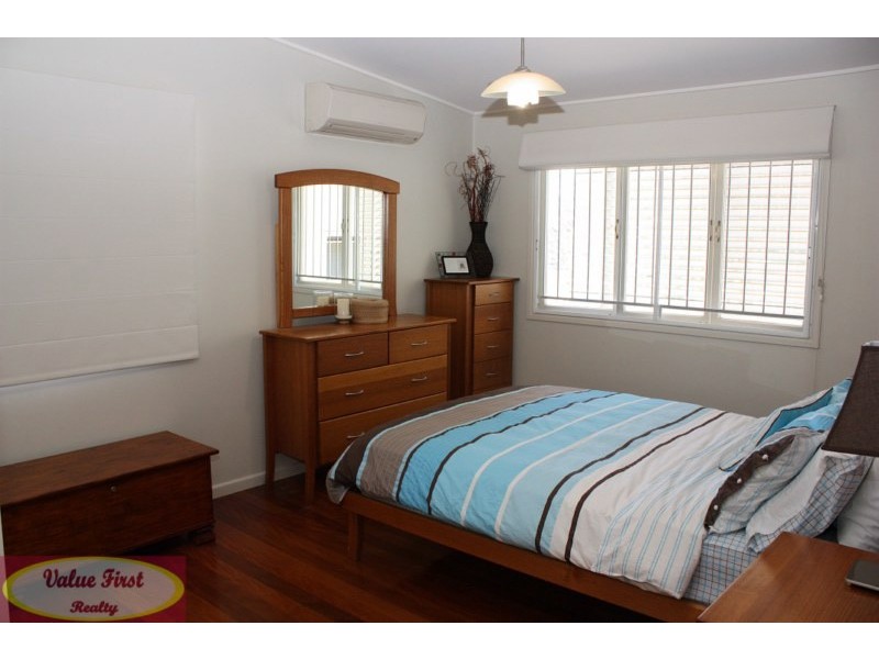 7 Penambul Cres, Ferny Hills QLD 4055