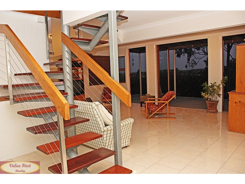 89 Plucks Rd, Arana Hills QLD 4054