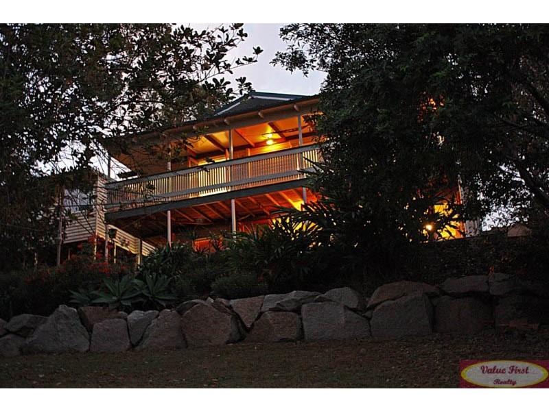 89 Plucks Rd, Arana Hills QLD 4054