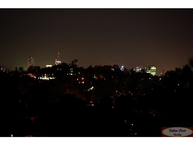 89 Plucks Rd, Arana Hills QLD 4054