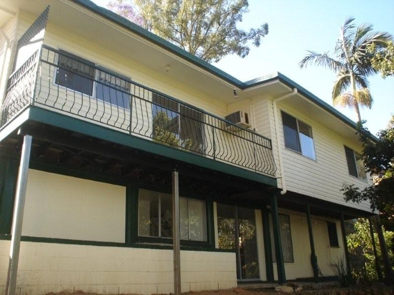 10 Caesar Rd, Ferny Hills QLD 4055