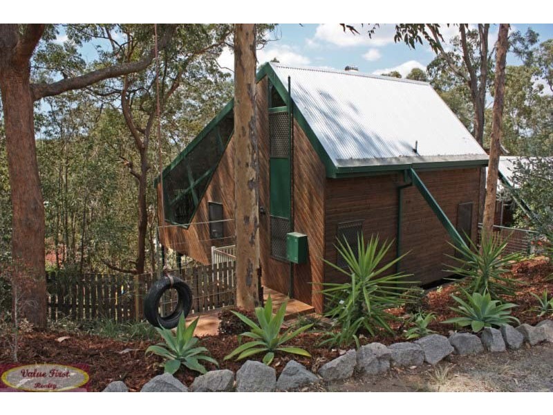 24 Balfour St, Ferny Hills QLD 4055