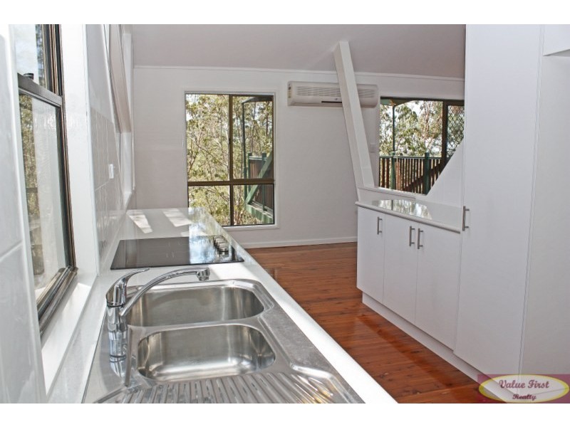 24 Balfour St, Ferny Hills QLD 4055