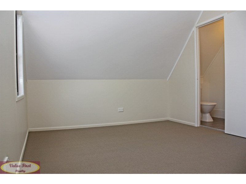 24 Balfour St, Ferny Hills QLD 4055