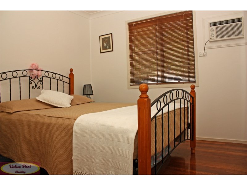 22 Menangle Ave, Arana Hills QLD 4054
