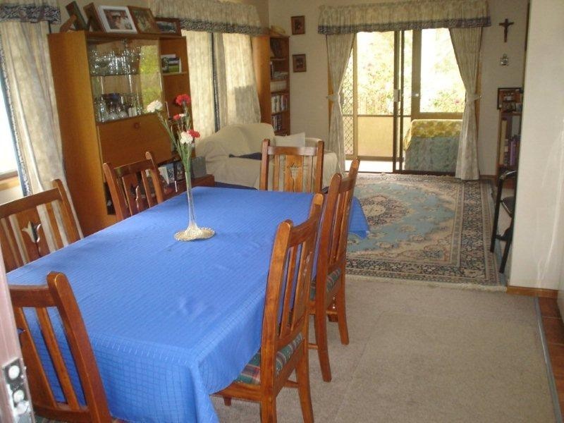 3 Eveleigh St, Arana Hills QLD 4054