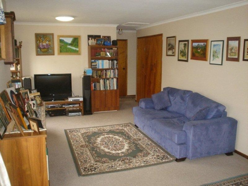 3 Eveleigh St, Arana Hills QLD 4054