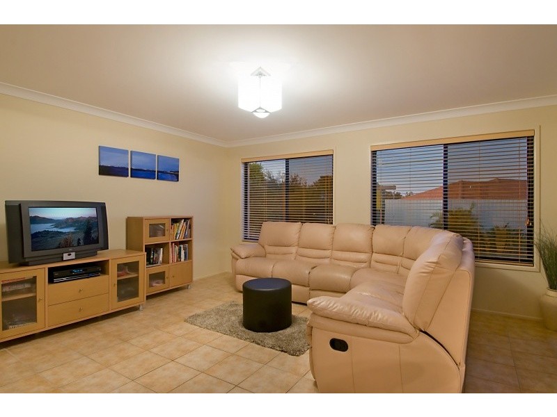 75 Karvella St, Upper Kedron QLD 4055